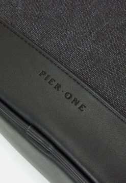 Pier One Unisex - Toilettas - Black 11 Pier One Unisex - Toilettas - Black -Pier One 05d508e36bb14f79b1a50f5dfb5612b7