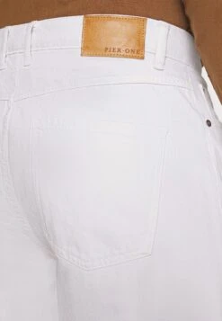 Pier One Relaxed Fit Jeans - White Denim 11 Pier One Relaxed Fit Jeans - White Denim -Pier One 1de79453a8d84faf94f9bab694892756