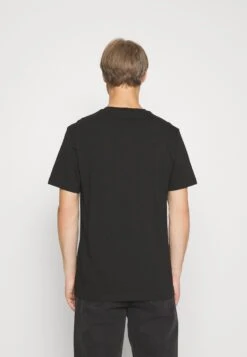 Pier One T-Shirt Print - Black 9 Pier One T-Shirt Print - Black -Pier One 25d8ecffbb454216af74438a5fd73708