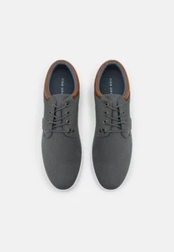 Pier One Unisex - Sneakers Laag - Grey 11 Pier One Unisex - Sneakers Laag - Grey -Pier One 300f1aa95a2a4579b4a07e57470c9afc