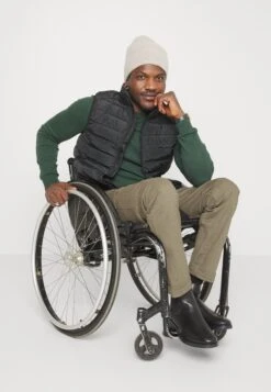 Pier One Bodywarmer - Black 19 Pier One Bodywarmer - Black -Pier One 336bb9182f0a4a37bec68dd5919004c6