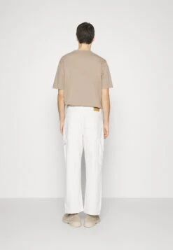 Pier One Carpenter Colored Twill- Straight Leg Jeans - Off-White 12 Pier One Carpenter Colored Twill- Straight Leg Jeans - Off-White -Pier One 4fab3a7ad84e43dfa273cbbbc4f63ebc