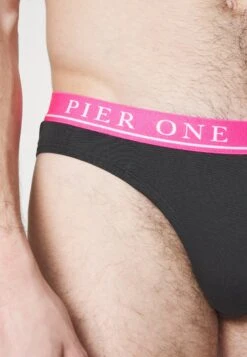 Pier One Branded Waistband Briefs 3 Pack - Slip - Black -Pier One 5e810e5c70554e669daddd4114c5752f