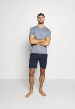 Pier One Pyjama - Dark Blue 8 Pier One Pyjama - Dark Blue -Pier One 7651f7d5f00140bd9b26f1ca15fd73b9