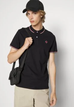Pier One Poloshirt - Black 11 Pier One Poloshirt - Black -Pier One a2198e4071ab472bb3a4dc65d40aa4a9