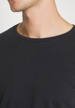 Pier One 2 Pack - Longsleeve - Bordeaux/Dark Blue 13 Pier One 2 Pack - Longsleeve - Bordeaux/Dark Blue -Pier One eb4514286e5440159a9ae5fde4e2bf28